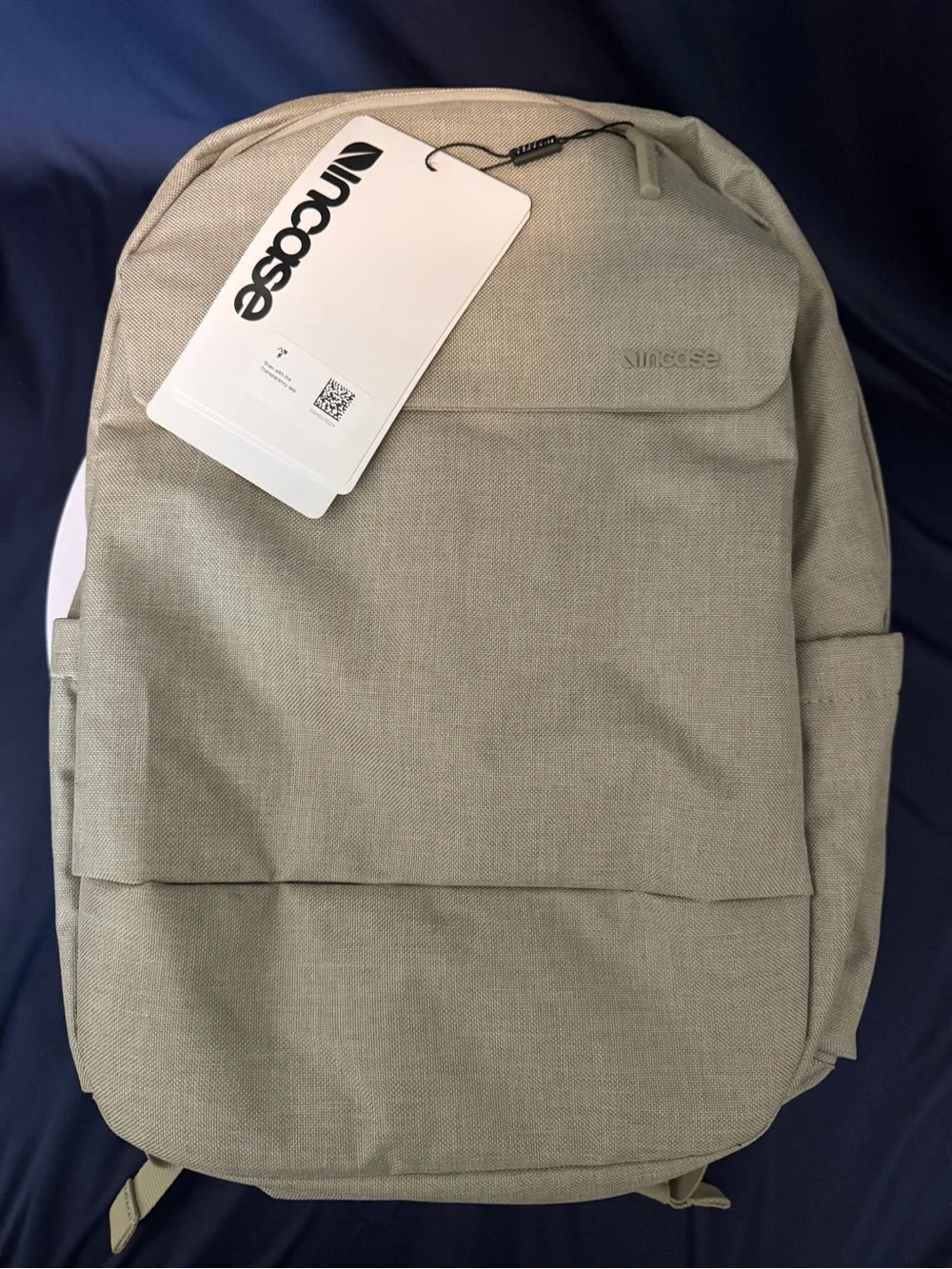 NWT Incase Crosstown Backpack – 20L, Limestone